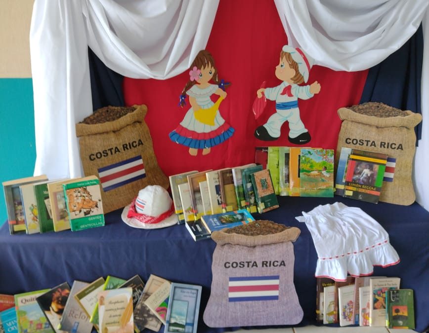 Video “Bombas sobre fomento a la lectura” y rincón Patrio con autores costarricenses